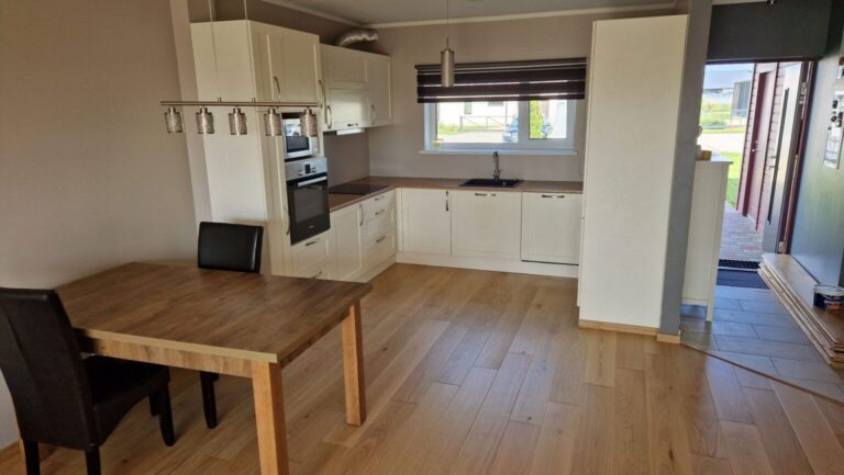 Veetoru parandustööd ja parketi vahetus (Õssu)